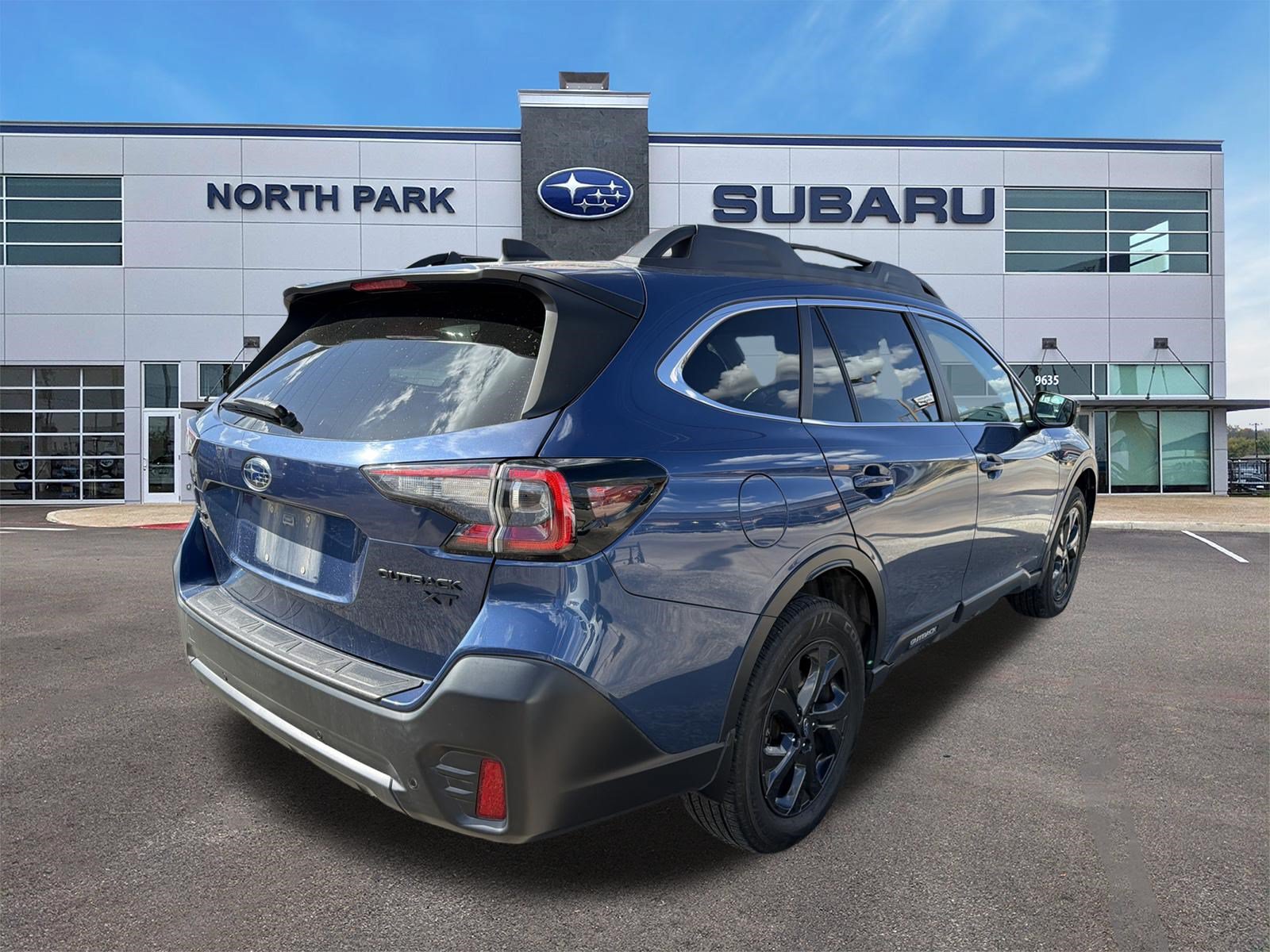 Used 2021 Subaru Outback Onyx Edition XT AWD/4WD image 3