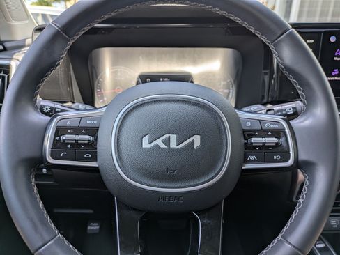 Certified 2023 Kia Sorento S FWD image 20