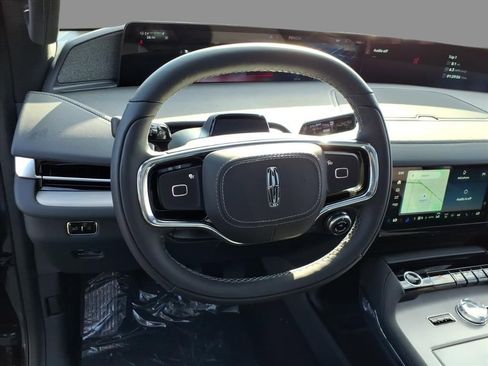 New 2025 Lincoln Navigator Reserve w/ Jet Appearance Package AWD/4WD image 22
