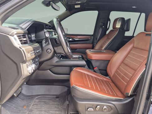 Used 2023 GMC Yukon Denali Ultimate w/ LPO, Floor Liner Package AWD/4WD image 16