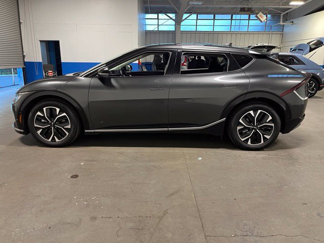 Used 2023 Kia EV6 Wind w/ Wind Technology Package AWD/4WD image 6