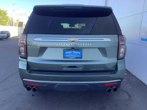 Used 2023 Chevrolet Suburban Premier image 5