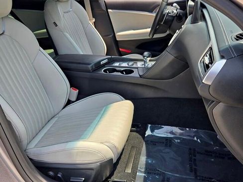 Used 2024 Genesis G70 3.3T Advanced RWD image 16