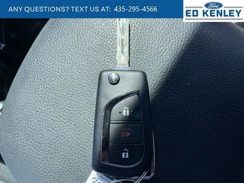 Used 2023 Toyota RAV4 LE AWD/4WD image 11