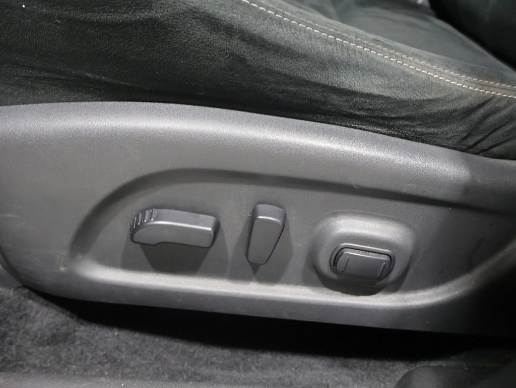 Used 2018 Nissan Murano SV AWD/4WD image 17