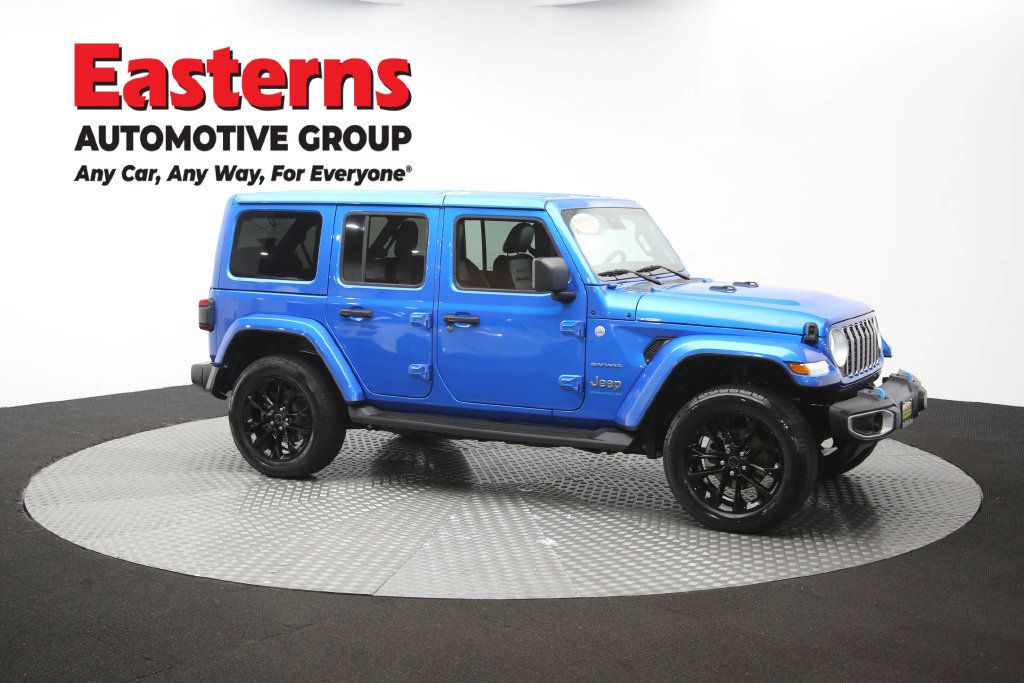 Used 2024 Jeep Wrangler Unlimited Sahara w/ Technology Group AWD/4WD image 51
