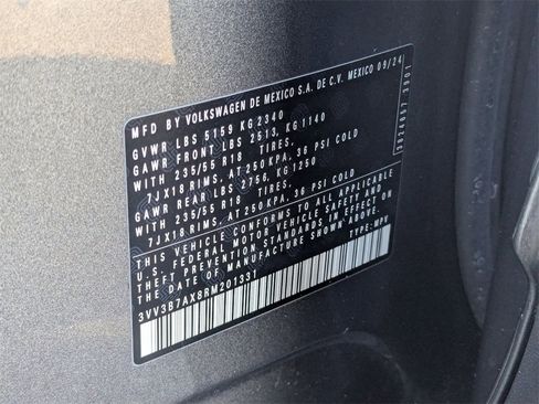 Used 2024 Volkswagen Tiguan SE image 41