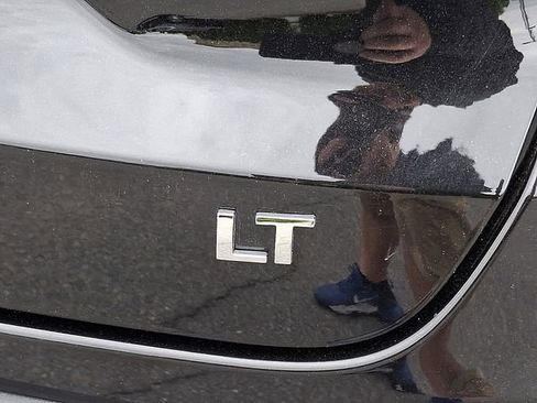Used 2024 Chevrolet Trax LT FWD image 30
