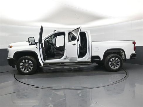 Used 2022 Chevrolet Silverado 2500 Custom w/ Custom Value Package image 48