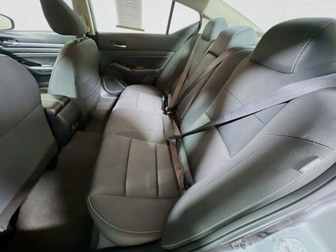 Used 2022 Nissan Altima 2.5 SV w/ SV Premium Package image 23