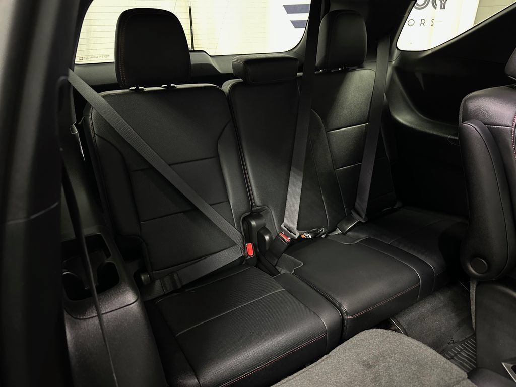 Used 2025 Chevrolet Traverse Z71 w/ Enhanced Driving Package AWD/4WD image 22