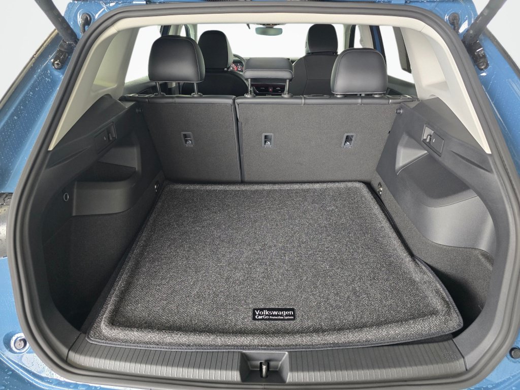 New 2026 Volkswagen Tiguan SE AWD/4WD image 17