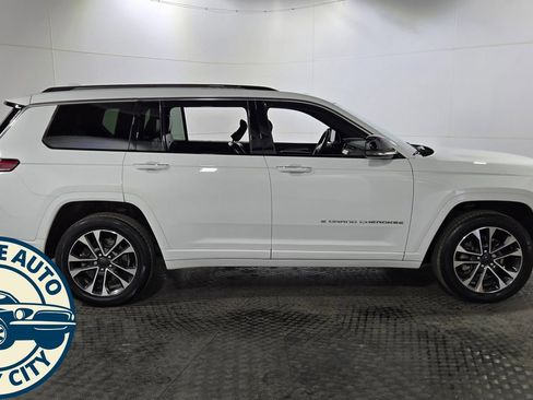 Used 2021 Jeep Grand Cherokee L Overland w/ Luxury Tech Group IV AWD/4WD image 7