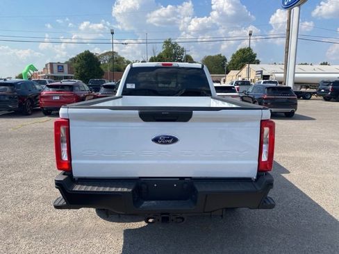 New 2026 Ford F250 XL w/ F-250 >10K GVWR Package image 5