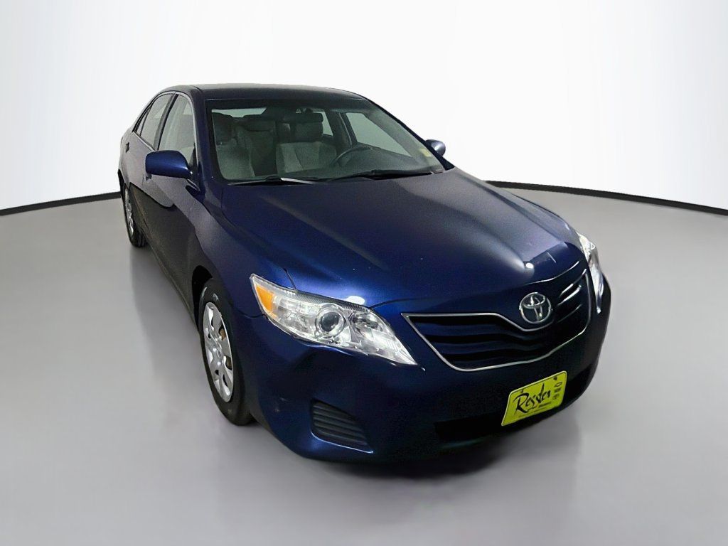 Used 2010 Toyota Camry LE FWD image 4