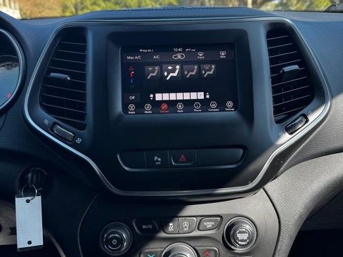 Used 2020 Jeep Cherokee Latitude image 20