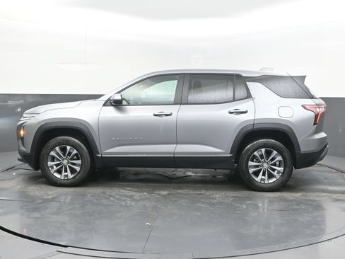 Used 2026 Chevrolet Equinox LT FWD image 7
