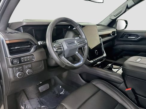 Used 2026 GMC Yukon Denali AWD/4WD image 23
