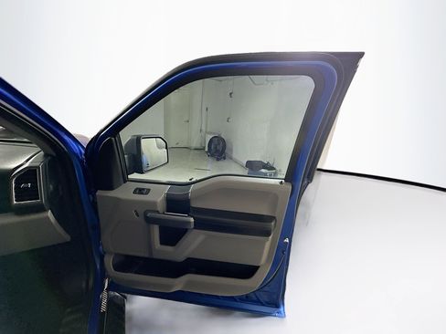 Used 2016 Ford F150 XLT w/ Equipment Group 302A Luxury image 31