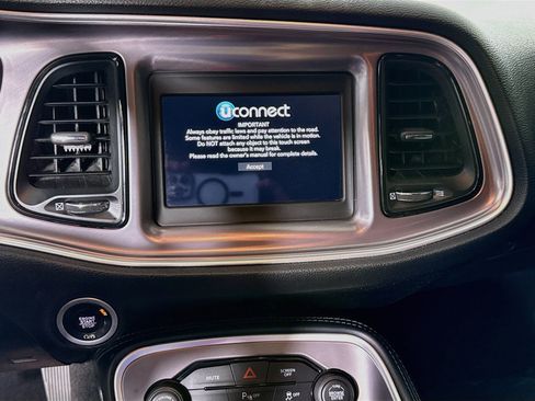 Used 2022 Dodge Challenger GT RWD image 18