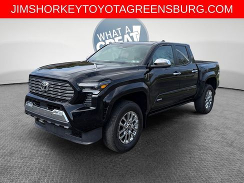 Used 2024 Toyota Tacoma Limited w/ Limited Package (LT) AWD/4WD image 8