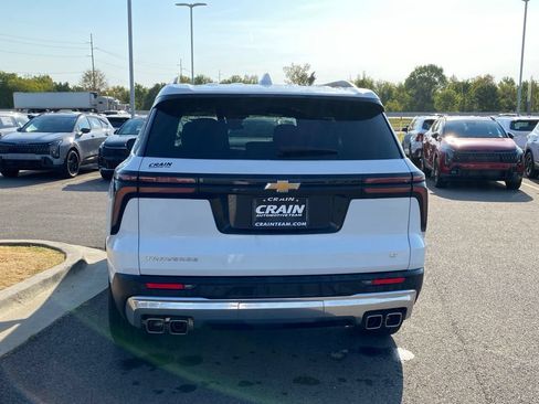 Used 2024 Chevrolet Traverse LT FWD image 6