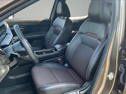 Used 2025 Nissan Kicks SR FWD image 20