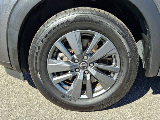 Used 2025 Nissan Pathfinder SV FWD image 8