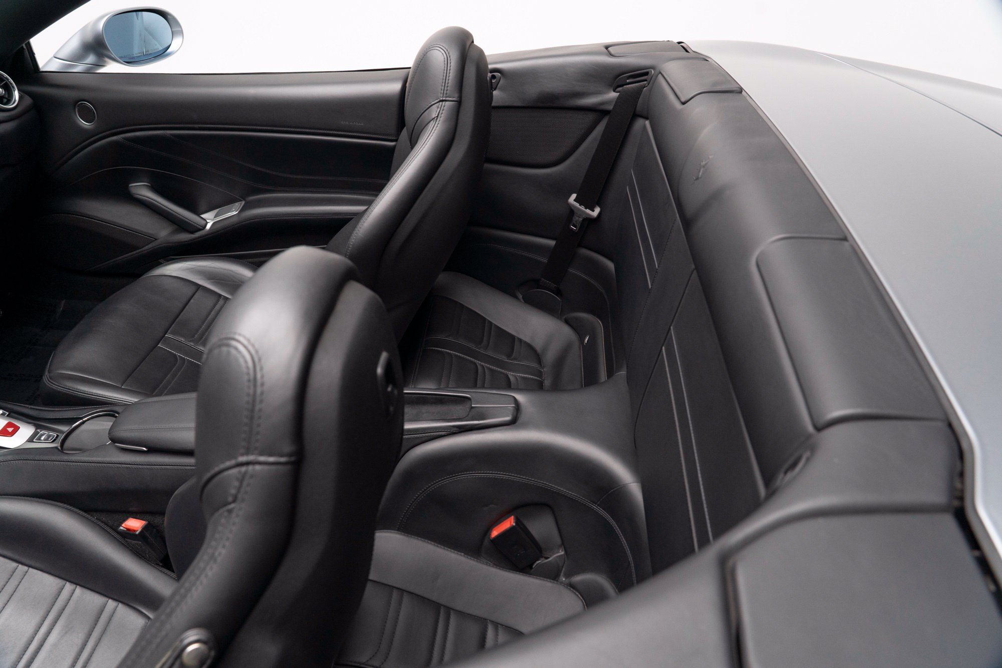 Used 2016 Ferrari California T RWD image 52