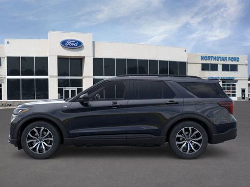 Used 2026 Ford Explorer ST-Line image 3