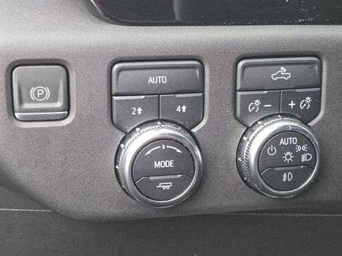 Used 2022 GMC Sierra 1500 Elevation w/ LPO, Elevation Black Package image 9