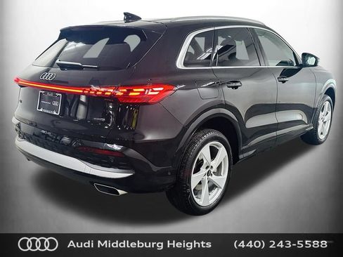 Certified 2025 Audi Q5 Premium Plus w/ Premium Plus AWD/4WD image 8