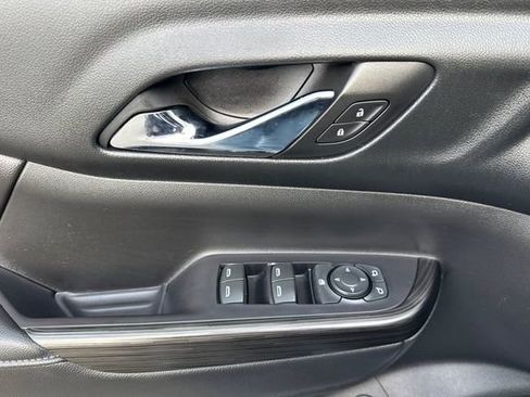 Used 2018 GMC Acadia SLT image 11