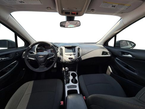 Used 2017 Chevrolet Cruze LS FWD image 13