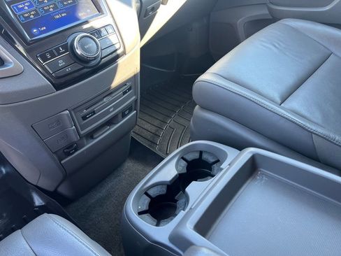 Used 2014 Honda Odyssey Touring Elite image 15