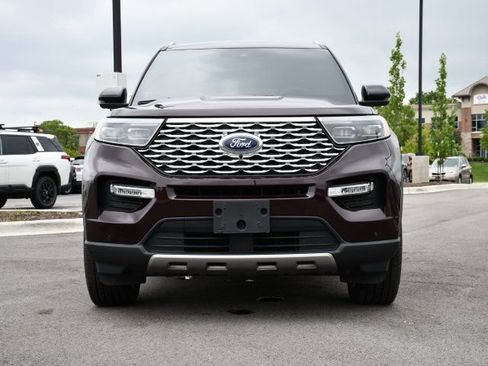 Used 2023 Ford Explorer Platinum w/ Technology Package AWD/4WD image 3