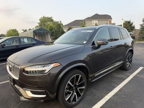 Used 2023 Volvo XC90 B6 Plus w/ Protection Package Premier AWD/4WD image 9