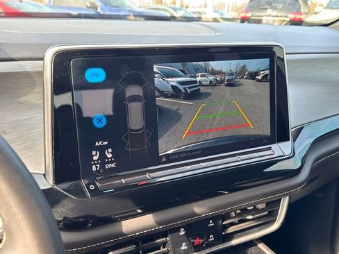 Used 2024 Volkswagen Atlas Cross Sport SE image 18