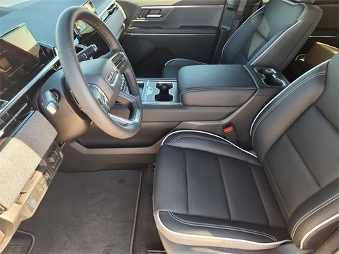 New 2026 GMC Sierra EV Elevation image 10