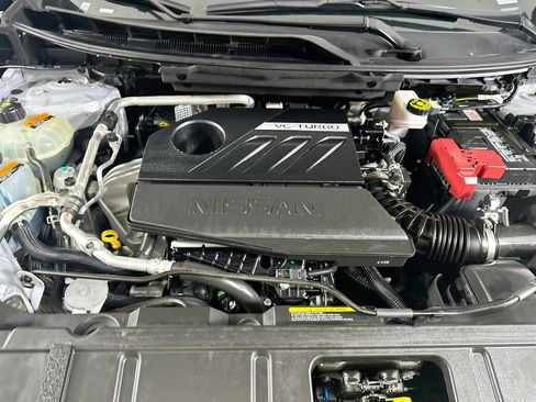 Used 2025 Nissan Rogue SV AWD/4WD image 32