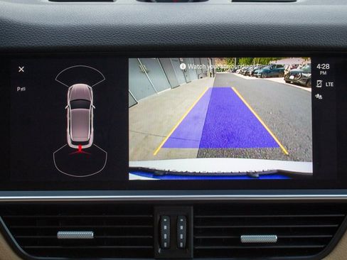 Used 2022 Porsche Cayenne S Platinum image 18