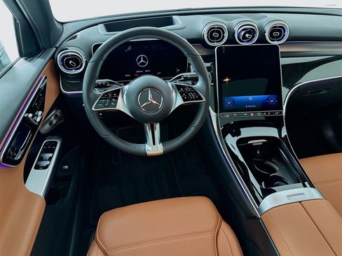 Used 2026 Mercedes-Benz GLC 300 image 25