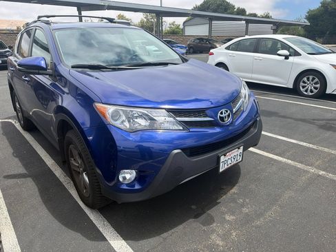 Used 2015 Toyota RAV4 XLE AWD/4WD image 2