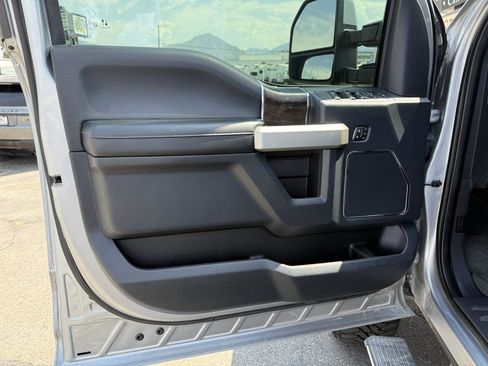 Used 2022 Ford F450 Lariat w/ Lariat Ultimate Package AWD/4WD image 13
