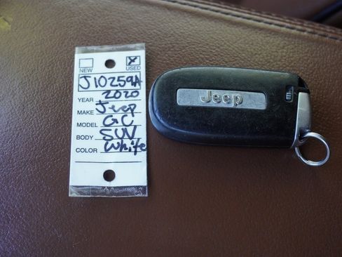 Used 2020 Jeep Grand Cherokee Summit image 32