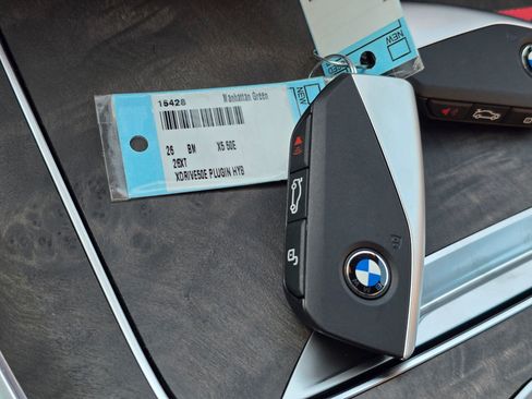New 2026 BMW X5 xDrive50e w/ M Sport Package AWD/4WD image 31