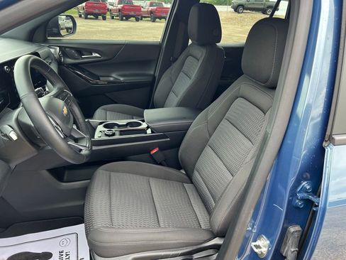 Used 2026 Chevrolet Equinox LT FWD image 25