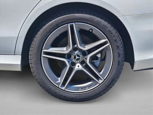 Used 2023 Mercedes-Benz E 350 4MATIC Sedan image 26