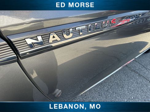 Used 2022 Lincoln Nautilus Reserve w/ Monochromatic Package AWD/4WD image 30