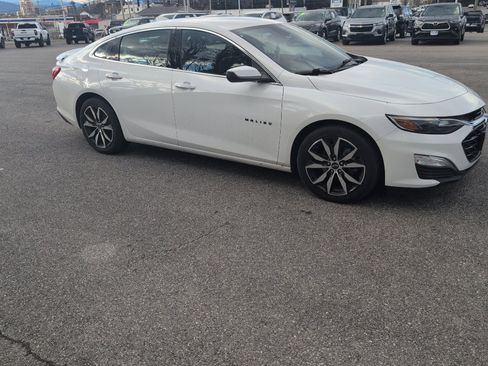 Used 2021 Chevrolet Malibu RS image 4